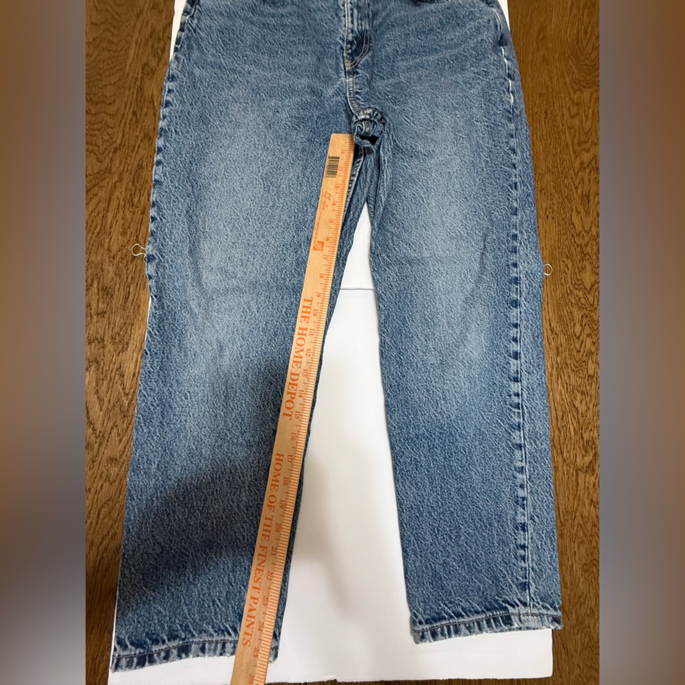 Zara Women’s Relaxed Fit Denim Jeans - Picture 13 of 14
